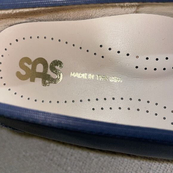 SAS Women’s Slip On Pumps Size 6 M Blue Leather Comfort Formal - Picture 2 of 12